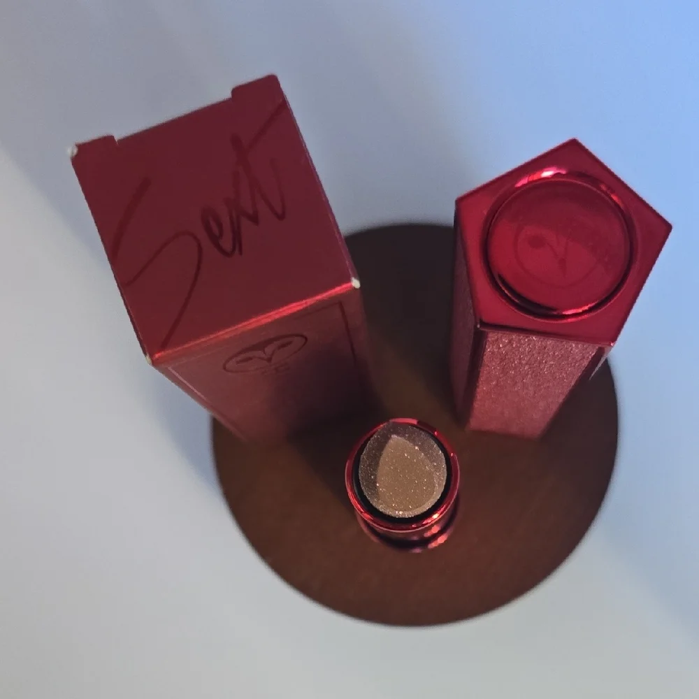 Hank & Henry - Sext - Satin Matte Lipstick